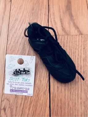 NWOT/NIP Vintage Jazz Dance Shoe Keychain and Jazz Pin